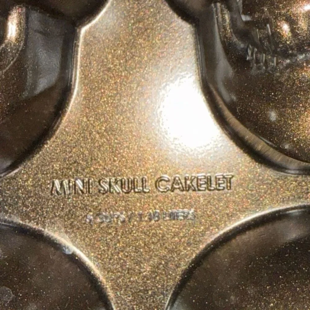 Nordicware Haunted Skull 5 Cup C Bronze Cast Aluminum Cake Let Pan